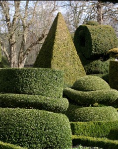 Five Famous Topiary Gardens Of England – KarensGardenTips.com